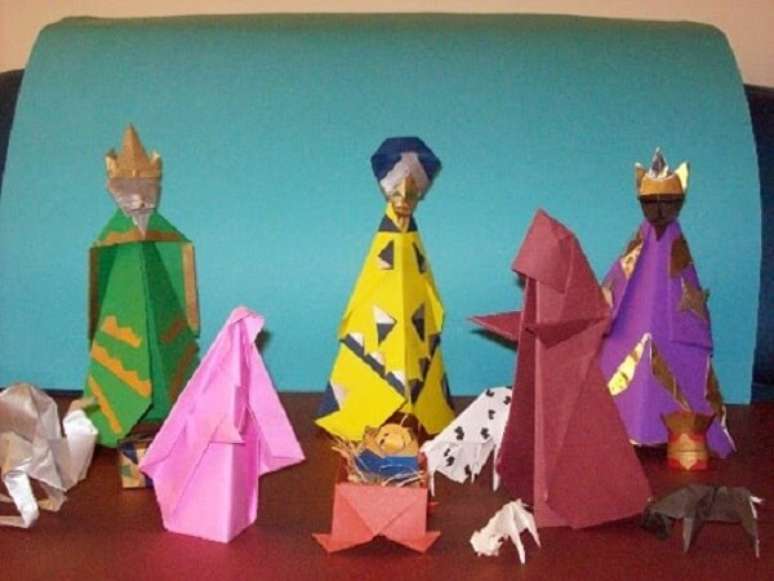 15. Estrutura os personagens do presépio com a técnica de origami. Fonte: Pinterest