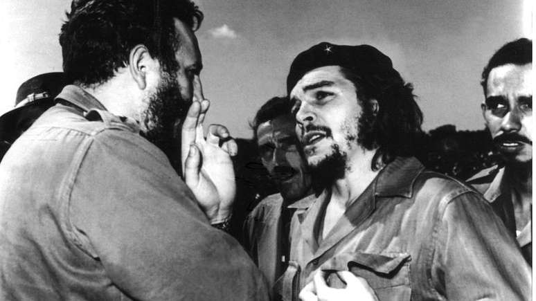 A partida de Che deu origem a rumores sobre supostas diferenças entre ele e Fidel