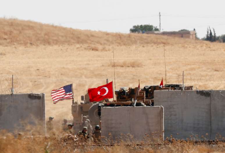 Forças turcas e norte-americanas voltam de patrula conjunta no norte da Síria
08/09/2019
REUTERS/Murad Sezer