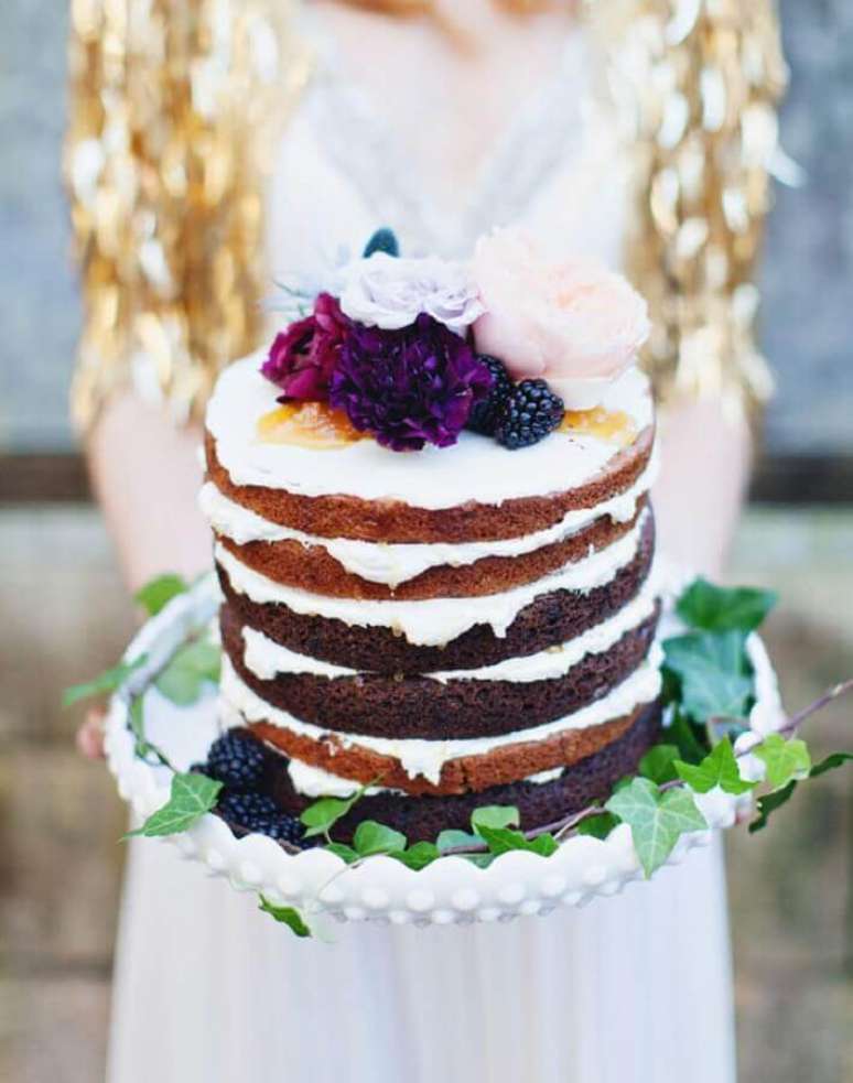 6. O bolo de casamento simples pode ser confeccionado por uma amiga ou mesmo por familiares dos noivos – Foto: eNoivado