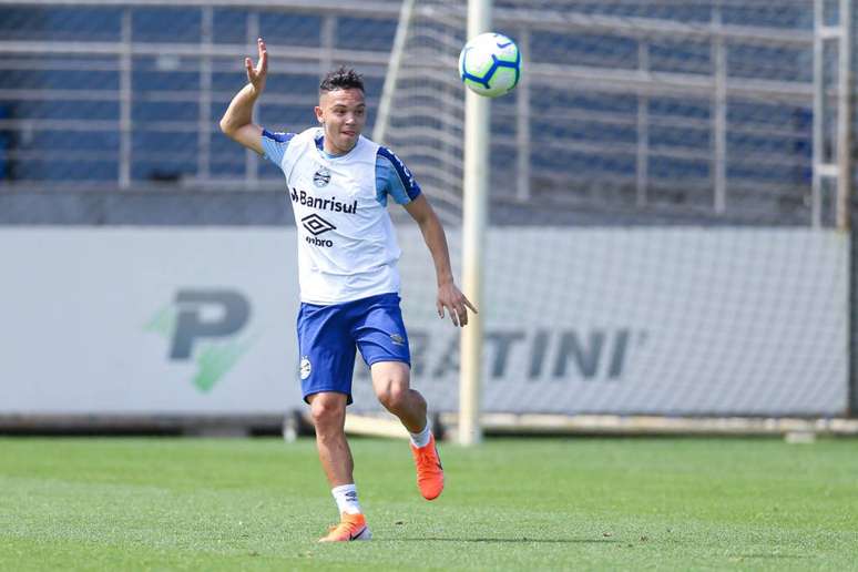 Jovem deve substituir Everton (Foto: Lucas Uebel/GFBPA)