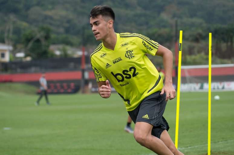 Reinier durante atividade no Ninho do Urubu (Foto: Alexandre Vidal / Flamengo)