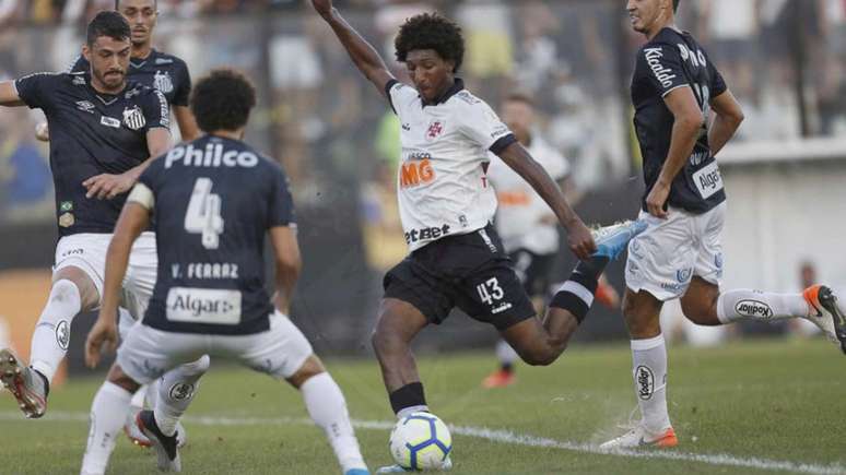 Vasco tem baixo retrospecto em casa, mas compensa longe de sua torcida (Foto: Rafael Ribeiro/Vasco)