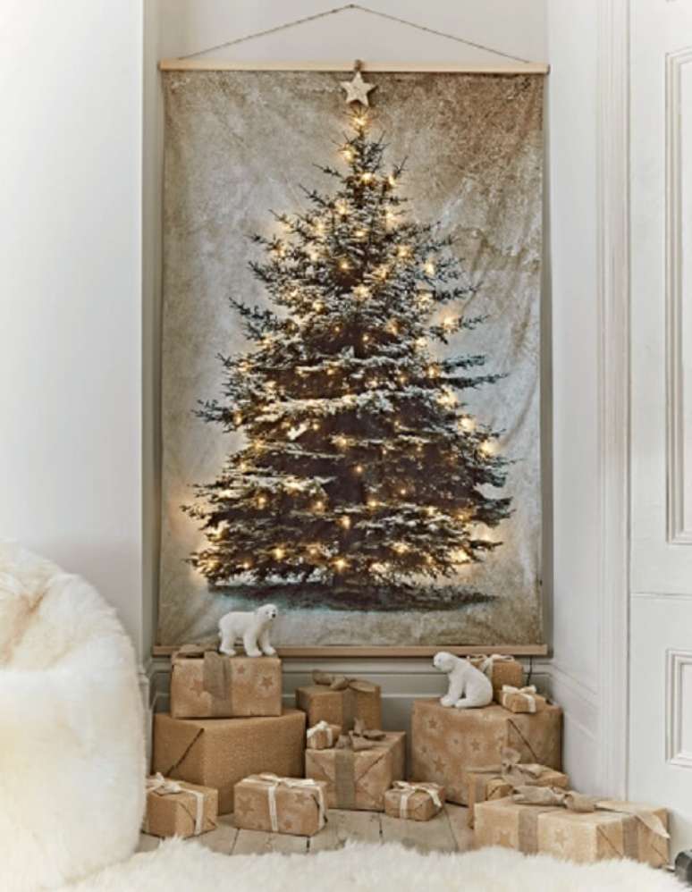 60. Árvore de Natal feita com painel iluminado. Fonte: Pinterest