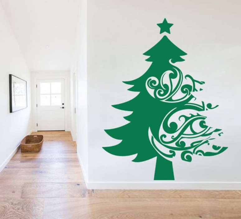 3. Adesivo de árvore de Natal para parede em tom de verde. Fonte: Pinterest