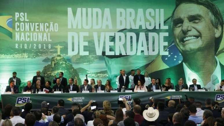 Convenção do PSL que oficializou candidatura de Jair Bolsonaro em 2018; crise do presidente com seu partido foi tornada pública nesta terça-feira