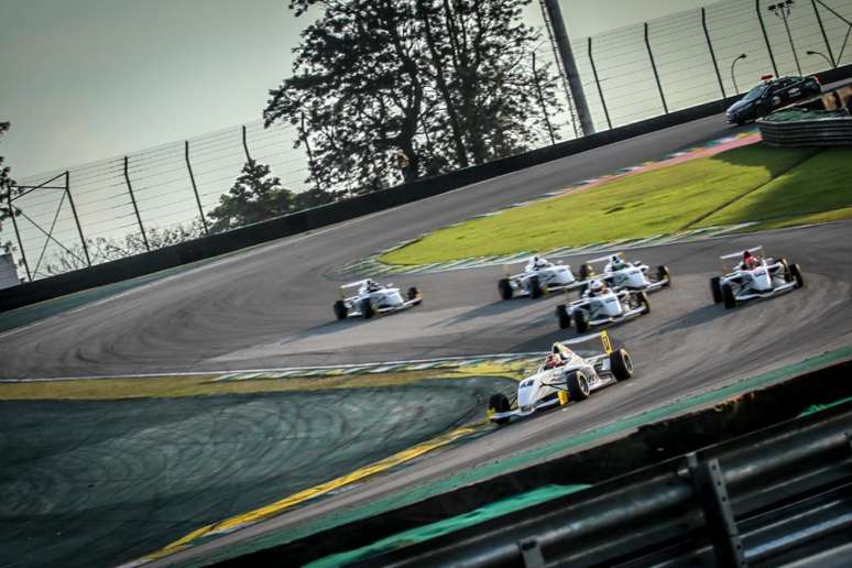Cascavel recebe a segunda etapa da Fórmula Academy Sudamericana