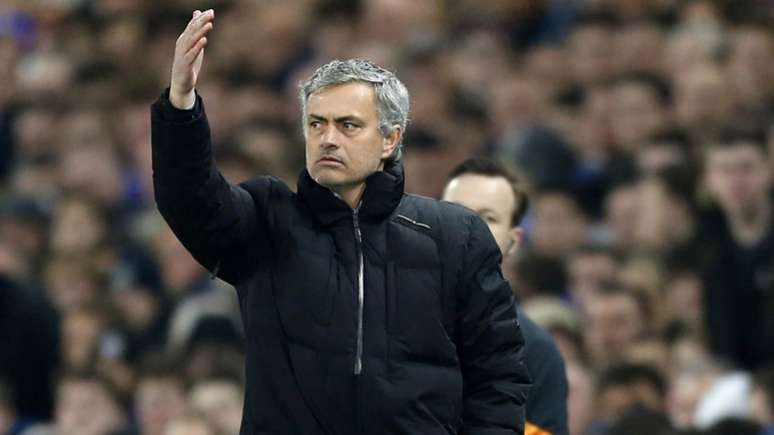 Mourinho pode voltar para a Inglaterra (Foto: AFP)