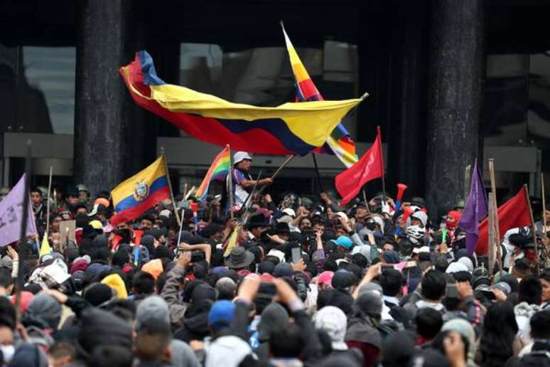 Invasão de indígenas à Assembleia Nacional, em Quito