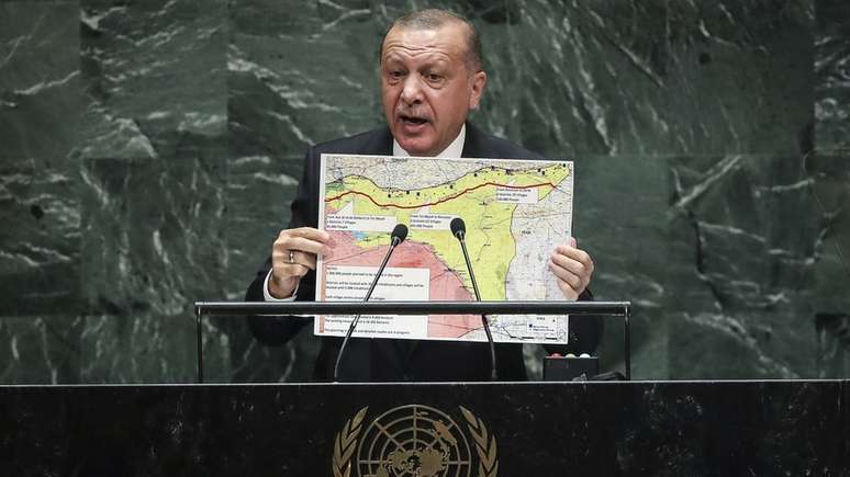Erdogan anunciou na quarta-feira o início das operações militares na fronteira entre a Turquia e a Síria