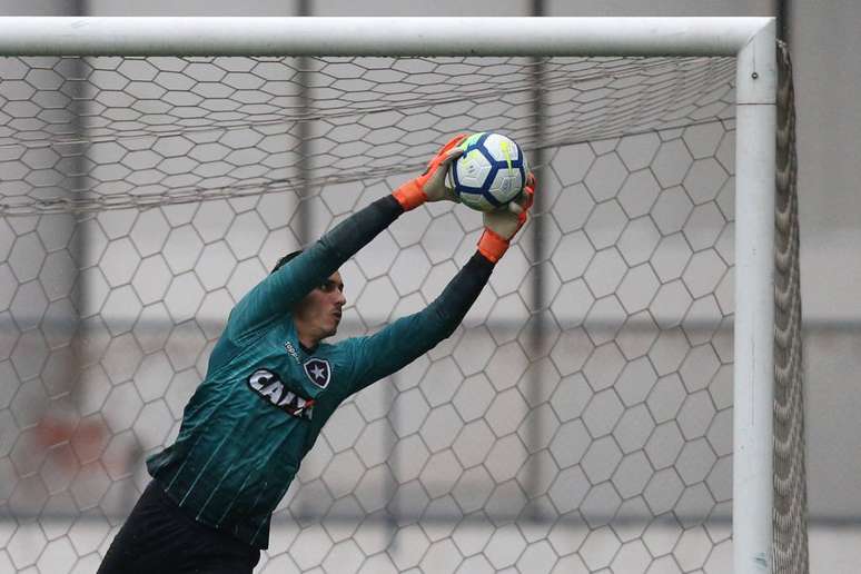 Gatito segue de fora do Botafogo (Foto: Vitor Silva/SSPress/Botafogo)