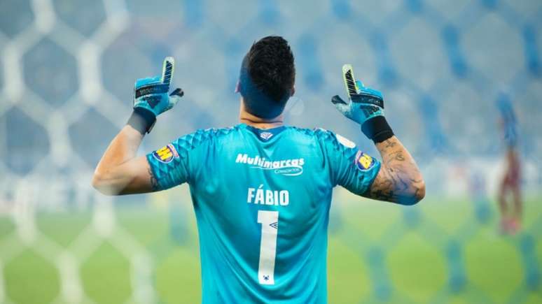 Fábio usa sua experiência e fé para encorajar o time para sair deste mau momento - (Bruno Haddad/Cruzeiro)