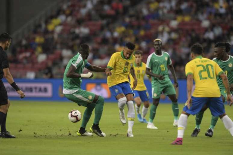 Neymar teve atuação apagada contra Senegal (Foto: Roslan Rahman/AFP)