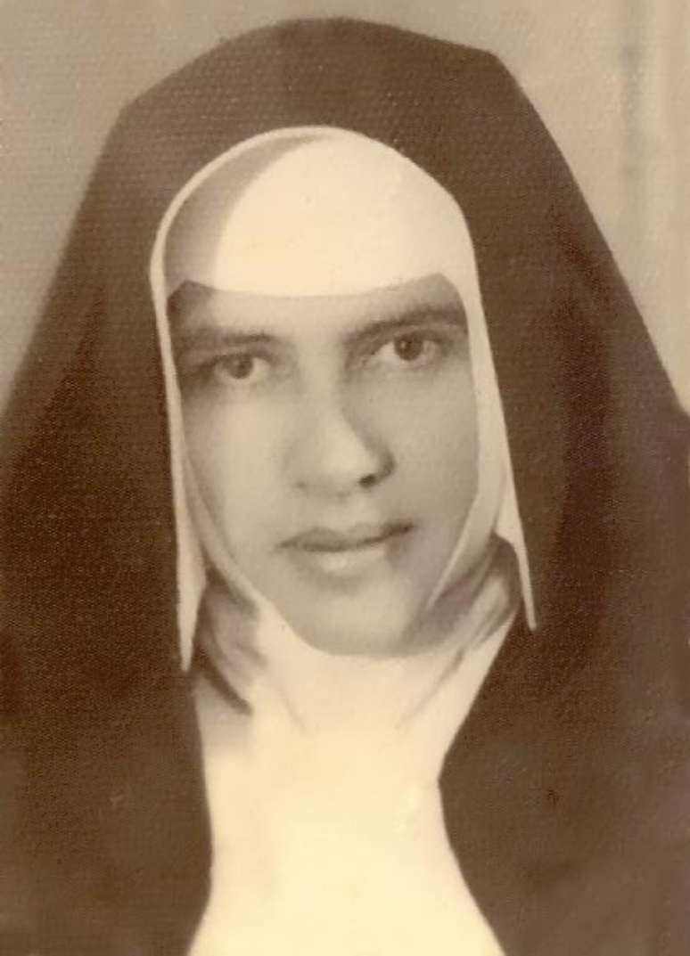 Em 1932, Irmã Dulce entrou para a Congregação das Irmãs Missionárias da Imaculada Conceição da Mãe de Deus