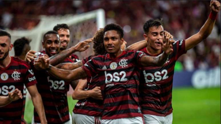 Vitinho brilha em vitória do Flamengo (Foto: Marcelo Cortes / Flamengo)