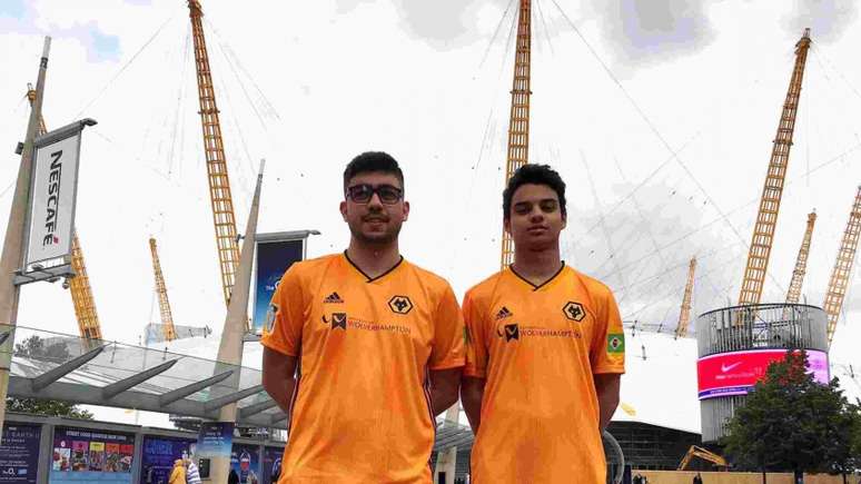 Dupla brasileira renovou com o Wolverhampton para a próxima temporada (Foto:Divulgação)