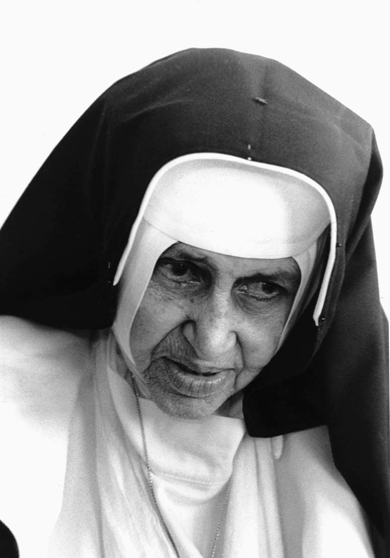 Irmã Dulce, ou Maria Rita de Sousa Lopes Pontes, também conhecida como &#034;O Anjo Bom da Bahia&#034;, foi uma religiosa católica brasileira.