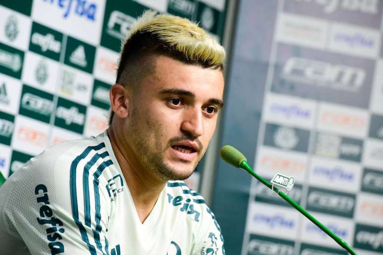 Jogador disputa posição com Diogo Barbosa (Foto: Fernando Dantas/Gazeta Press)