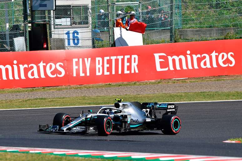 Lewis Hamilton: “Valtteri Bottas mereceu a vitória”