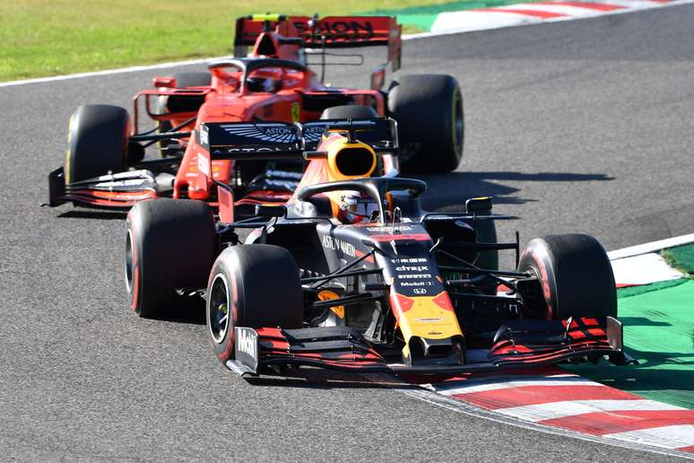Verstappen indignado com decisão “totalmente ridícula” dos comissários no GP do Japão