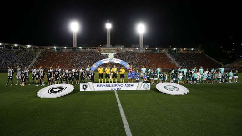 Palmeiras recebeu o Botafogo e chegou a 27 partidas sem perder em casa (Foto: Cesar Greco)