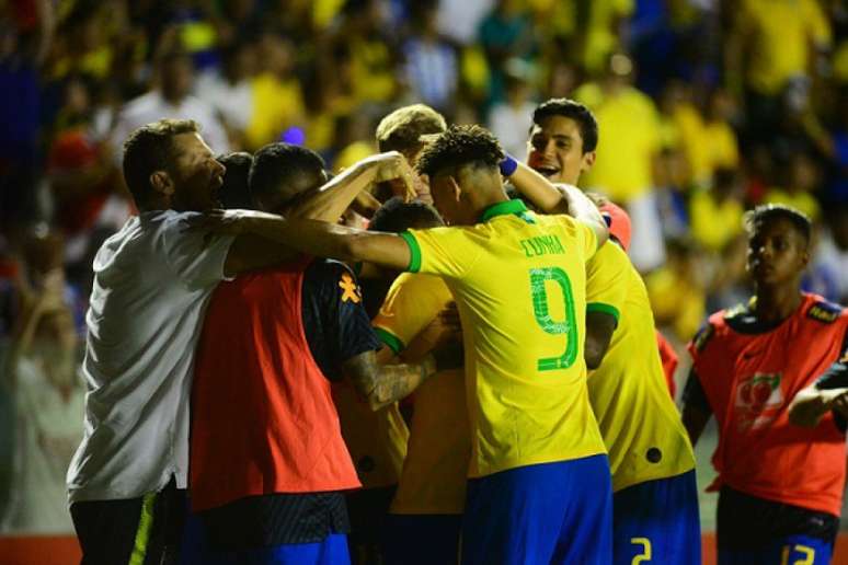 Meninos tiveram grande atuação e venceram a Venezuela (Foto: Anderson Stevens/CBF)