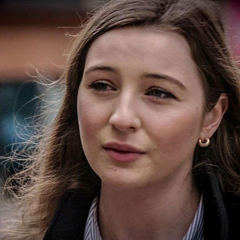 Emily s&oacute; descobriu que sua conversa com Ahmed estava dispon&iacute;vel na internet quando a BBC contou a ela