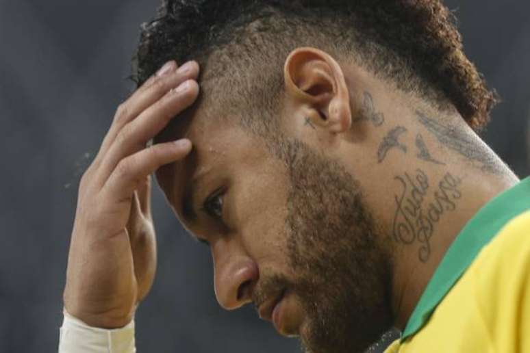 Lesão em amistoso deixa Neymar afastado por 1 mês