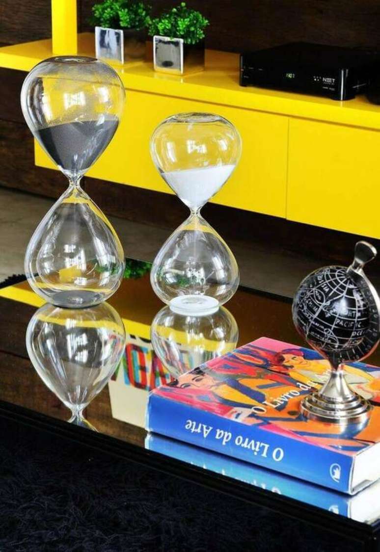 56. A cor amarela deixa tudo mais vivo e chamativo. Projeto de IBD Arquitetura