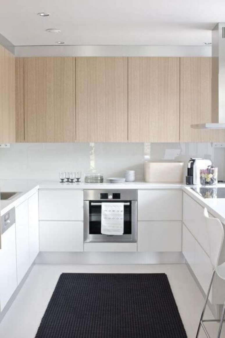 25. Cozinha escandinava branca e de madeira – Por: Decor Fácil
