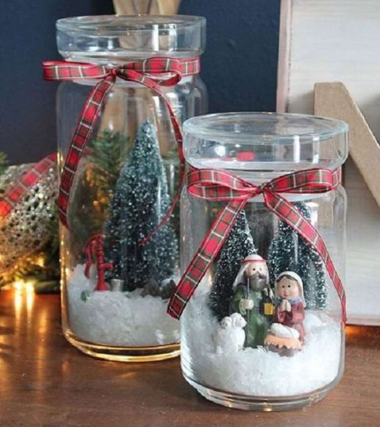 87. Mini presépio em potes de vidro formam delicados arranjos de Natal – Fonte: Tudo Especial