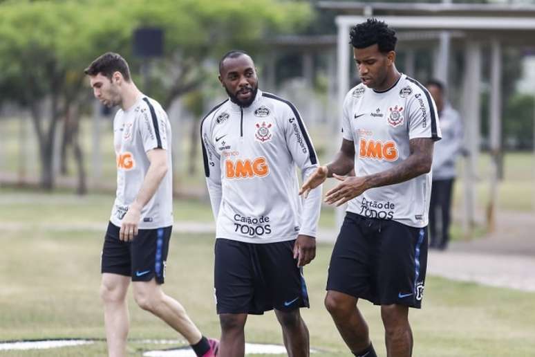 Corinthians treinou na tarde desta terça-feira no CT Joaquim Grava (Foto: Rodrigo Gazzanel/Ag. Corinthians)