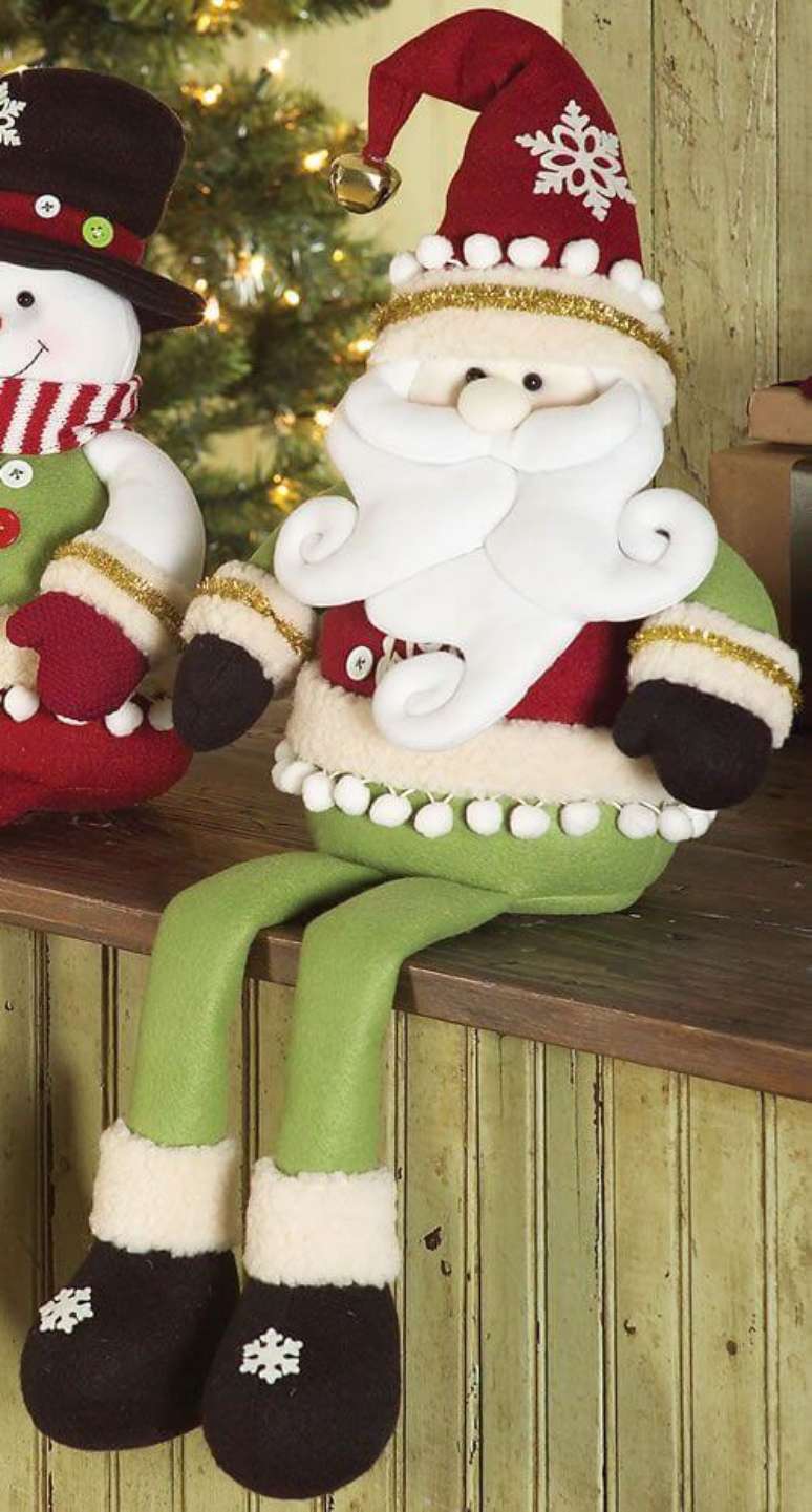 70. O papai noel é um boneco perfeito para decorar sua casa – Por: Viral Estube