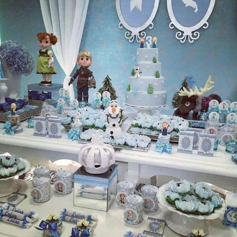 3. Invista em todos os personagens para compor a decoração da sua festa de aniversário da Frozen – Foto: Daniela Ursino