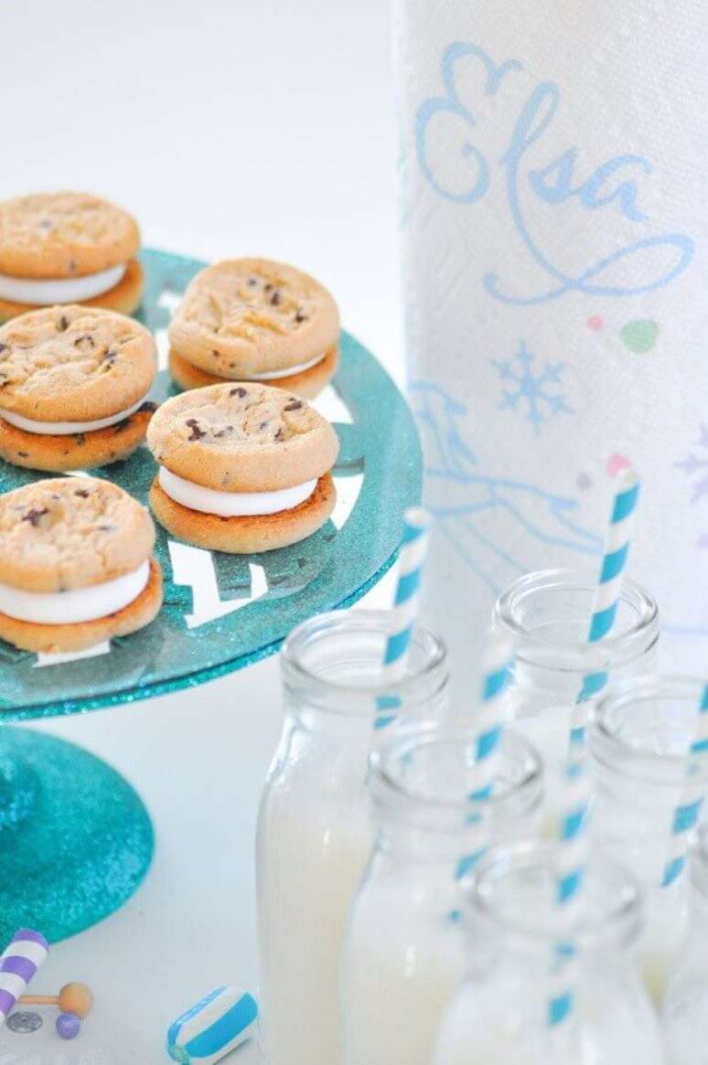 11. Capriche na escolha do card&aacute;pio para a sua festa da Frozen &ndash; Foto: Kara&rsquo;s Party Ideas