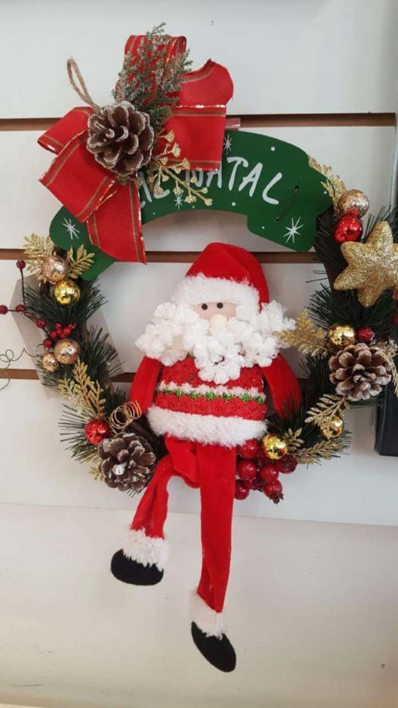 49. Papai noel decorando a entrada de casa – Por: Detalhes Presentes