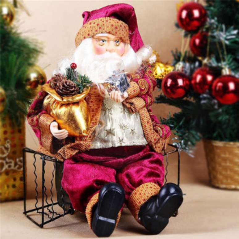 51. Papai noel na decoração de casa simples – Por: Compras Velozes