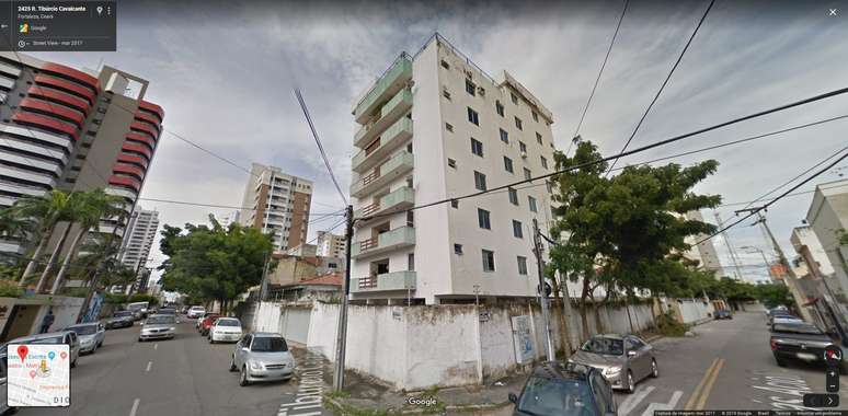 Fachada do prédio de sete andares que desabou em Fortaleza na manhã desta terça-feira (15)