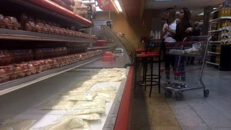 O preço de 1 quilo de queijo é quase equivalente a um salário mínimo na Venezuela