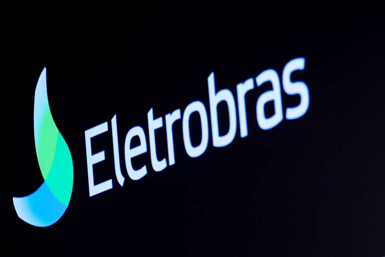 Logotipo da Eletrobras, na Bolsa de Valores de Nova York.  9/4/2019. REUTERS/Brendan McDermid 