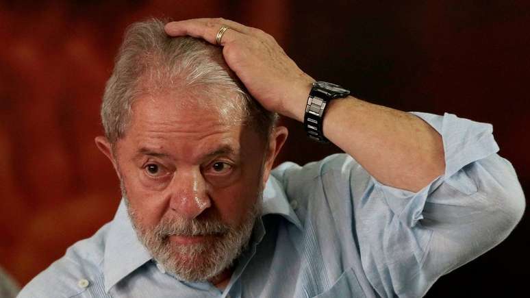 Lula cumpre pena pelos crimes de corrupção passiva e lavagem de dinheiro