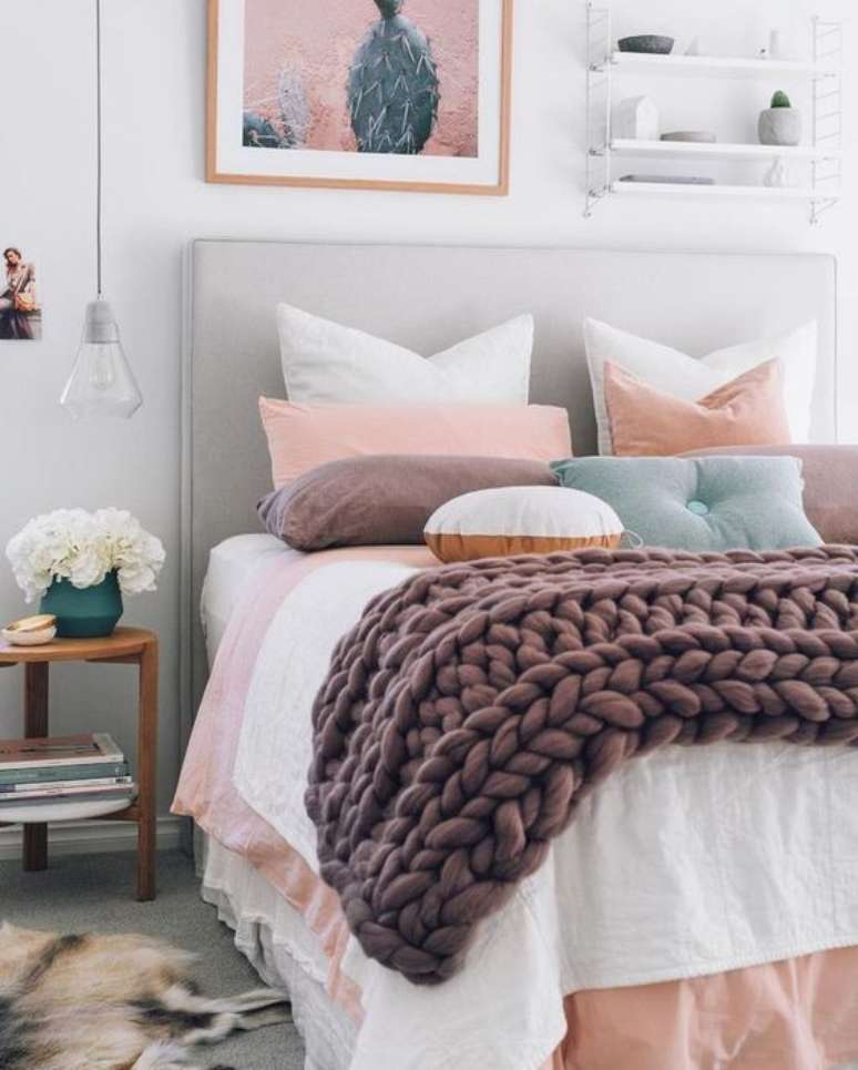 14. Quarto rosa e branco com diferentes tons de rosa &ndash; Por: No Decora