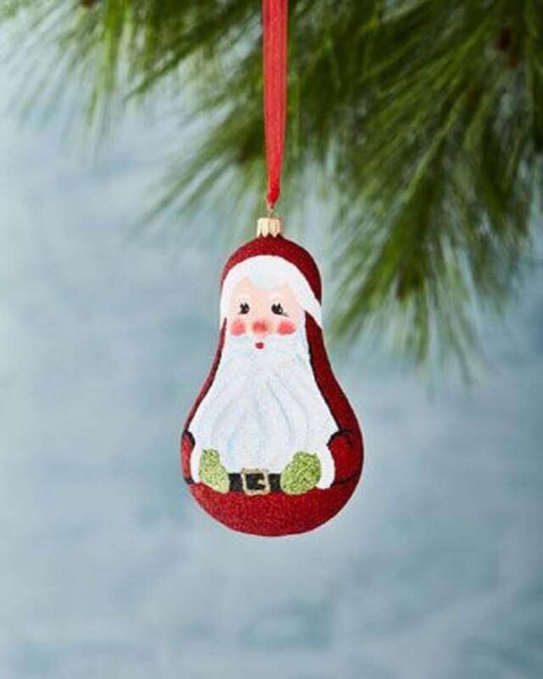 30. Invista em Papai Noel para o seu kit enfeites para árvore de Natal – Foto: Neiman Marcus