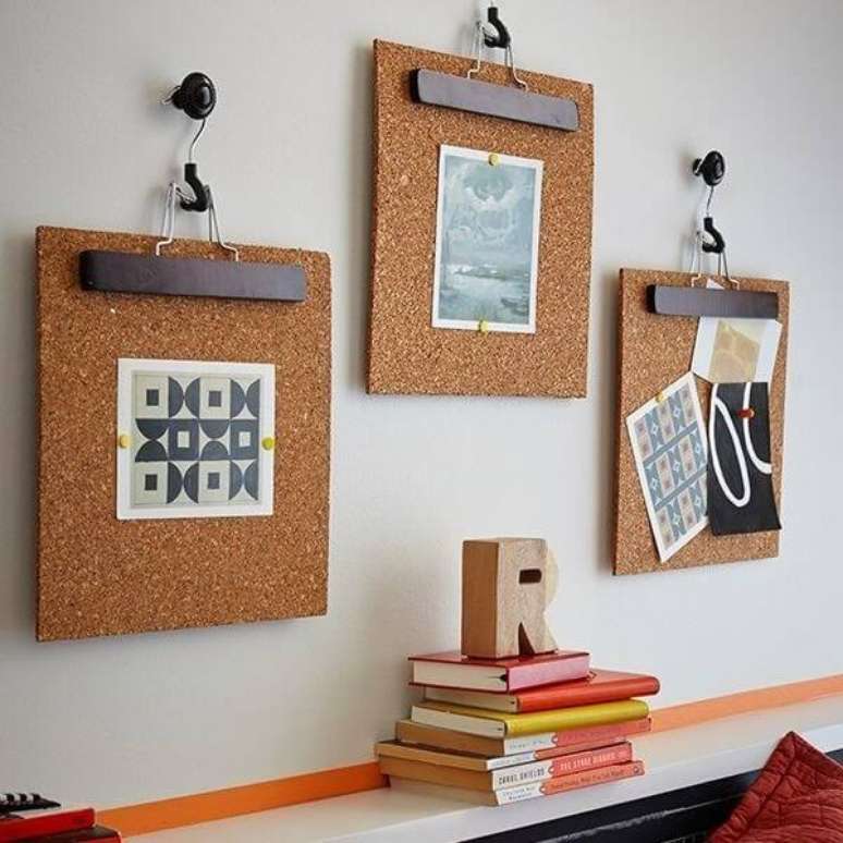 54. Quadro de corti&ccedil;a fixado com ganchos na parede. Fonte: PInterest