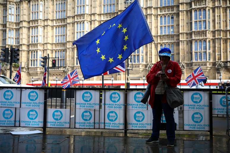 Protesto contra Brexit na frente de Parlamento britânico em Londres 17/10/2019 REUTERS/Tom Nicholson