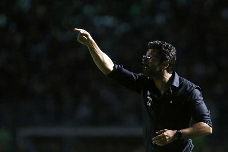 Valentim fez sua estreia no comando do Botafogo contra o Vasco (Foto: Vítor Silva/Botafogo)