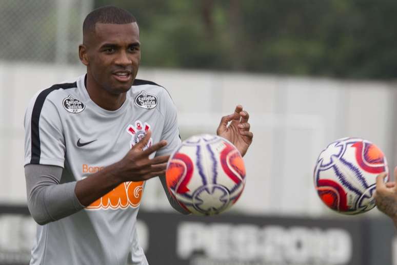 Marllon deve ser o titular do Timão no sábado ao lado de Bruno Méndez (Foto: Daniel Augusto Jr/Agência Corinthians)