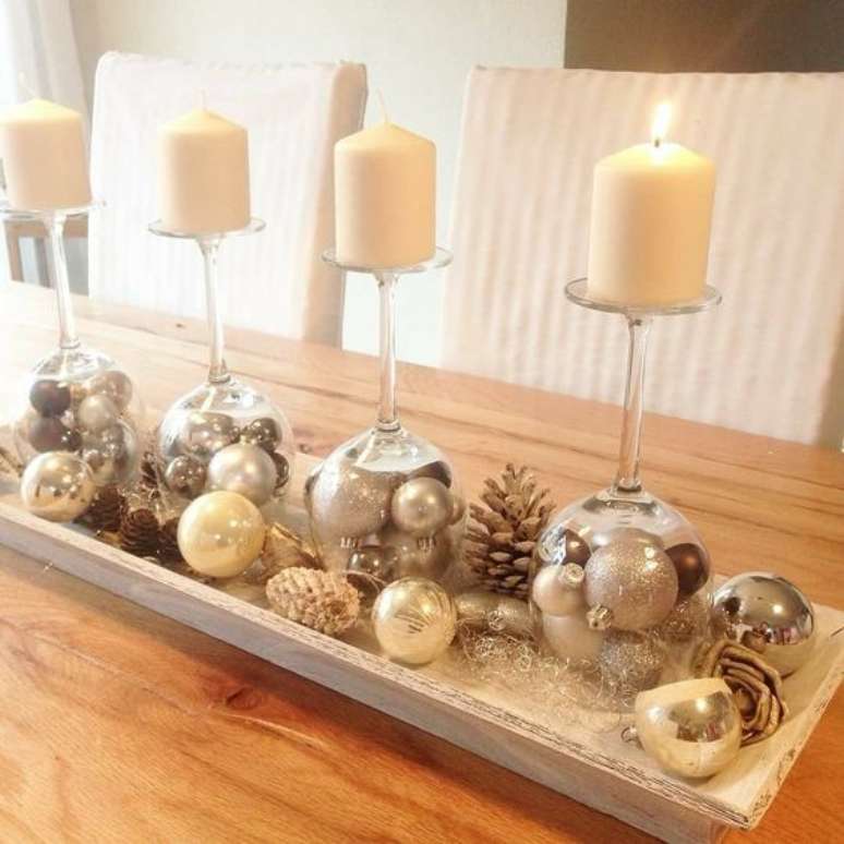 38. As velas de Natal podem ser simples e deixar o lado decorativo para outros elementos. Foto: Instagram