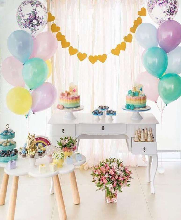 44. Decora&ccedil;&atilde;o de festa simples e barata para anivers&aacute;rio &ndash; Por: Pinterst