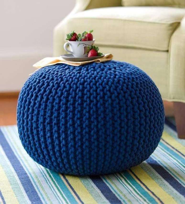 32. Os puffs s&atilde;o pr&aacute;ticos e lindos &ndash; Por: Brasil trico e croch&ecirc;